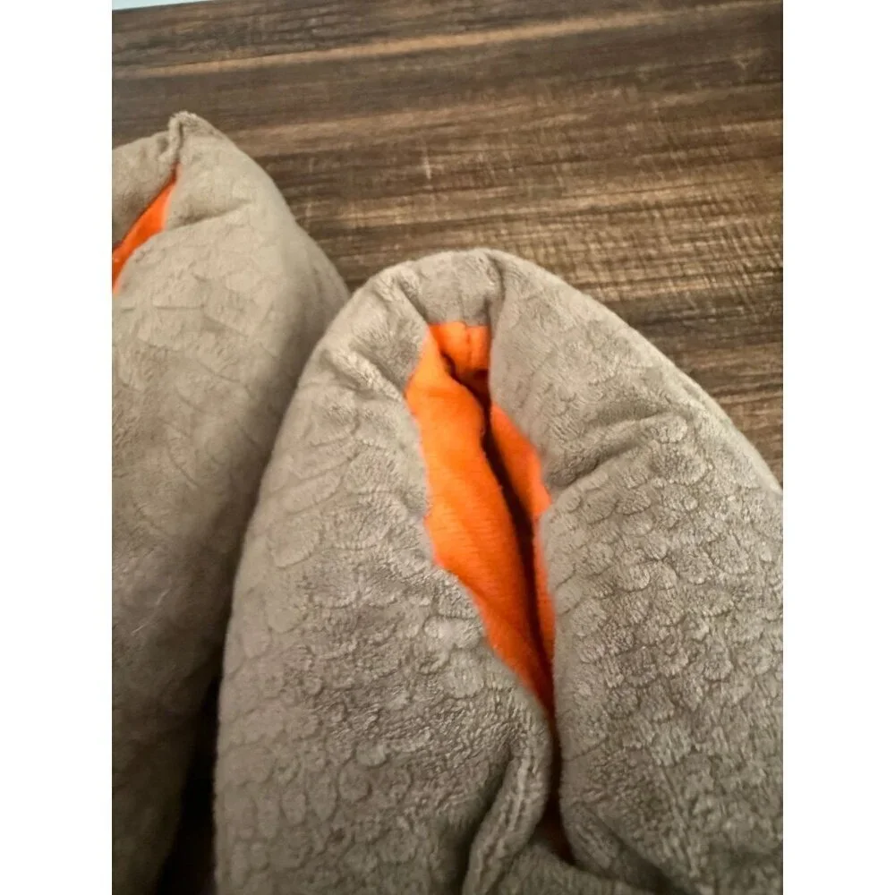 Kids Plush Dinosaur Claw Slippers – Size 13/1